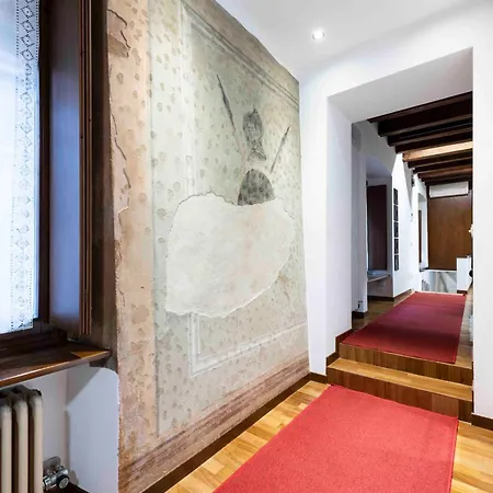 Apartment Leoncino 9 *